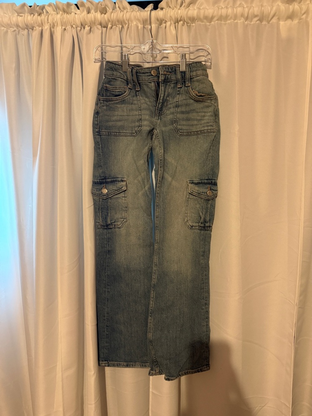 Aeropostale women’s Blue Cargo Jeans Inseam: 31